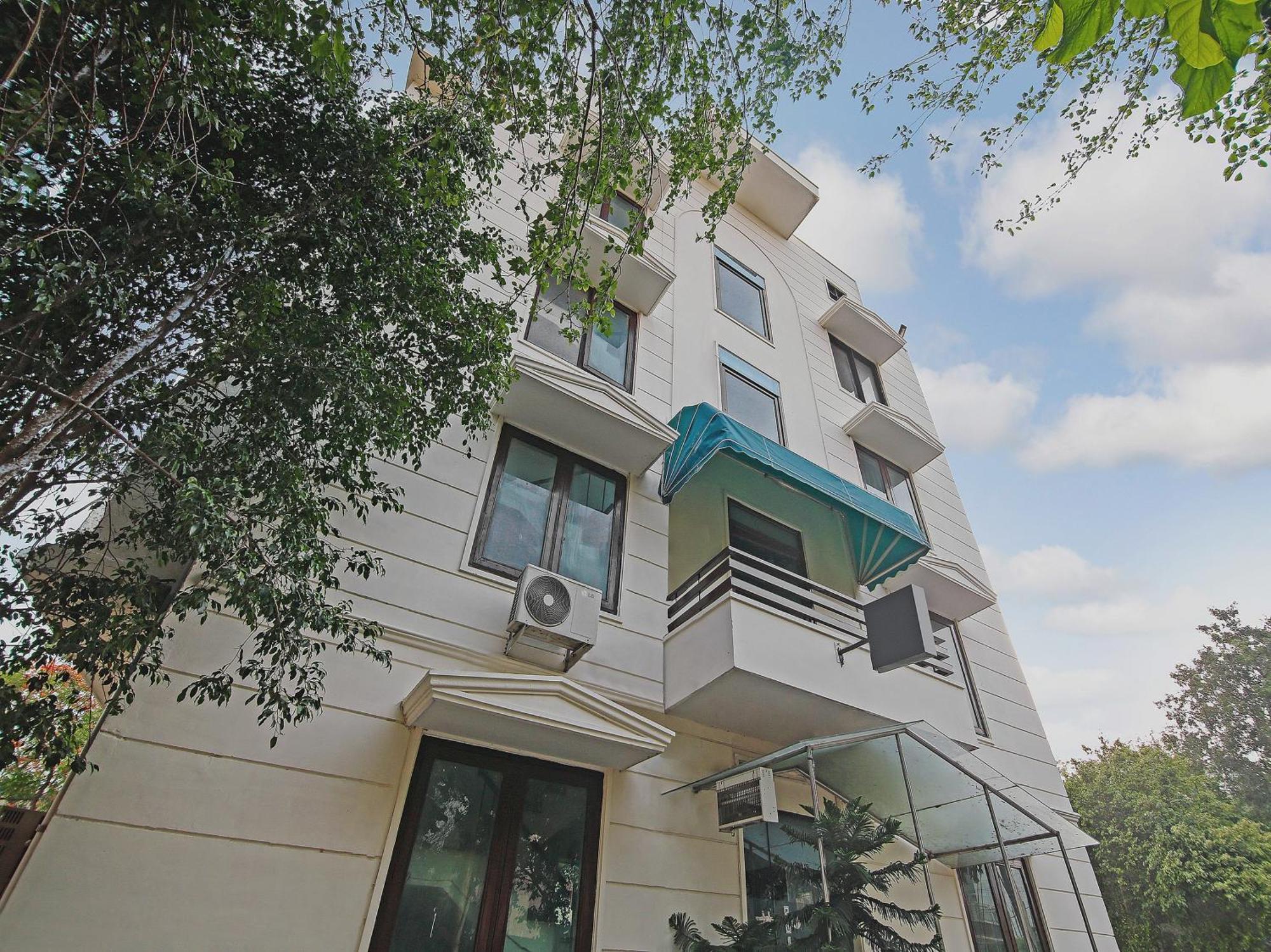 Capital O Tipsyy Near Aravali Biodiversity Park Gurgaon Exterior photo