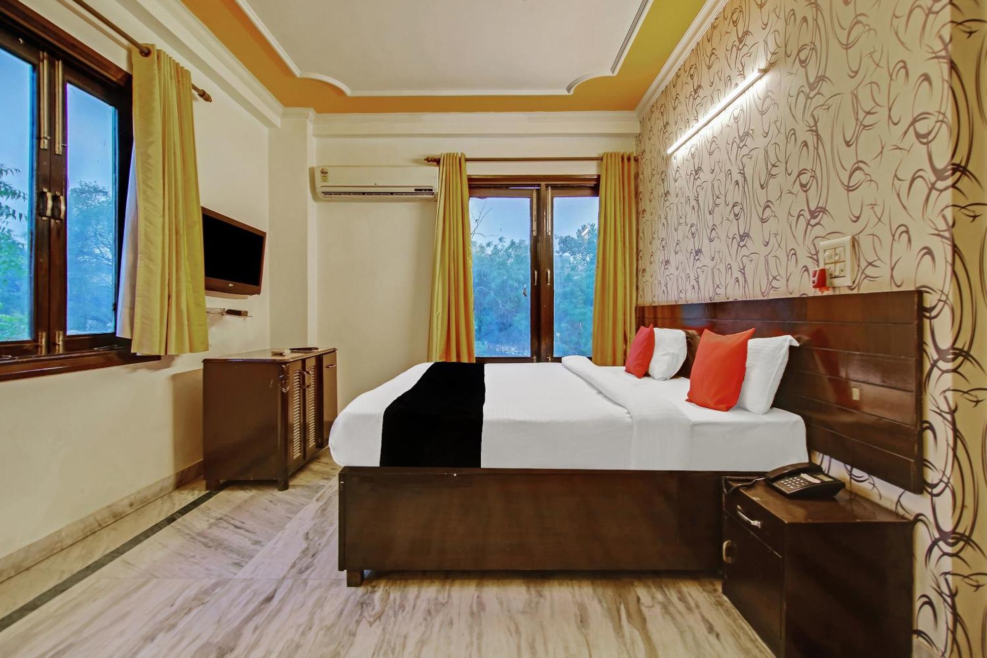 Capital O Tipsyy Near Aravali Biodiversity Park Gurgaon Exterior photo